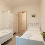 Kiara Torri Del Benaco