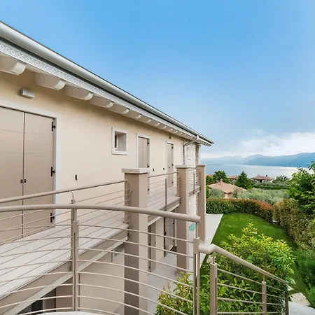 Kiara * Torri Del Benaco