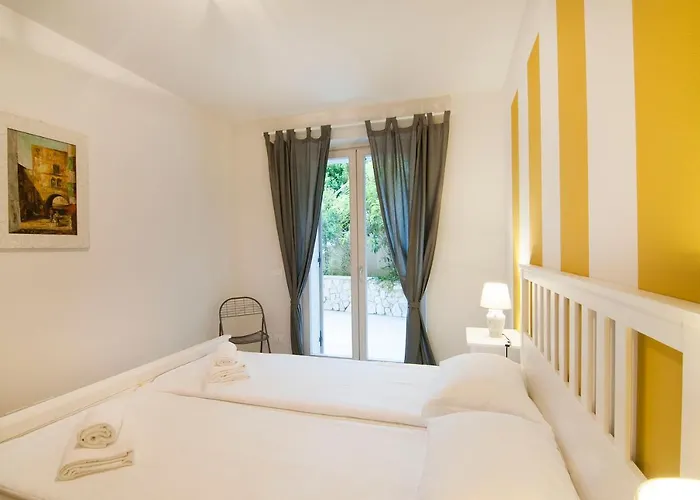 Kiara Apartment
