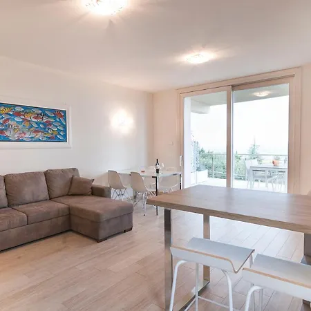 Kiara Apartman Torri del Benaco